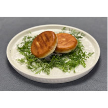 Pan-Fried Black Peppered Wagyu Beef Bun