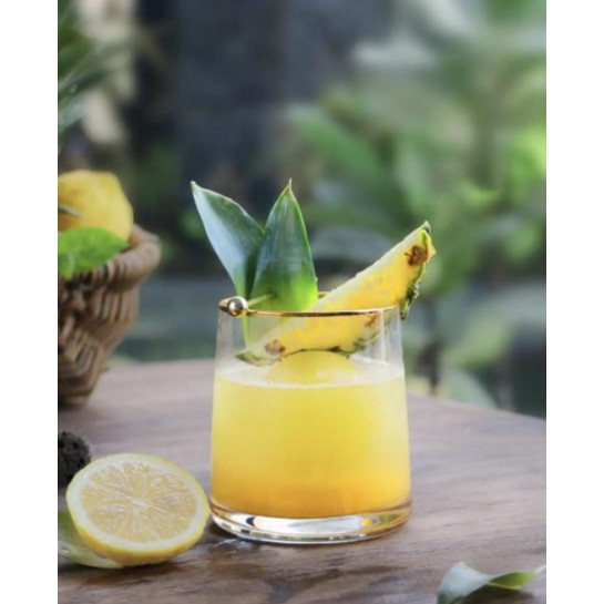 Tropical Gin Breeze cocktail Smoothie