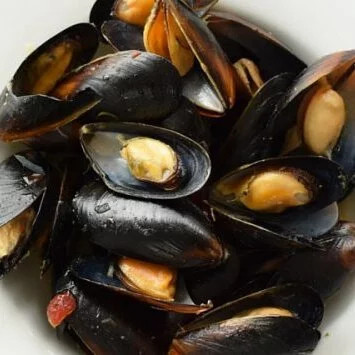 Blue Mussels in White Wine Sauce