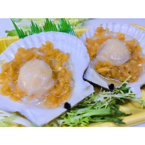 Steamed scallops with garlic