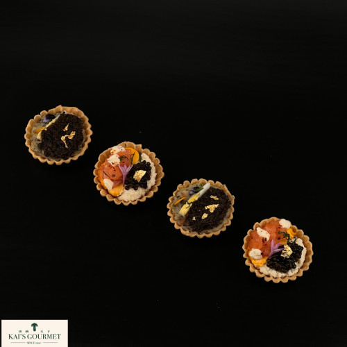 Caviar tart with fresh truffle tart (2 tarts each)