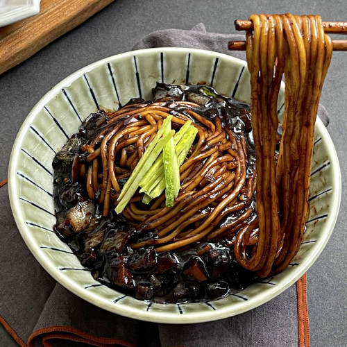 韓牛炸醬麵